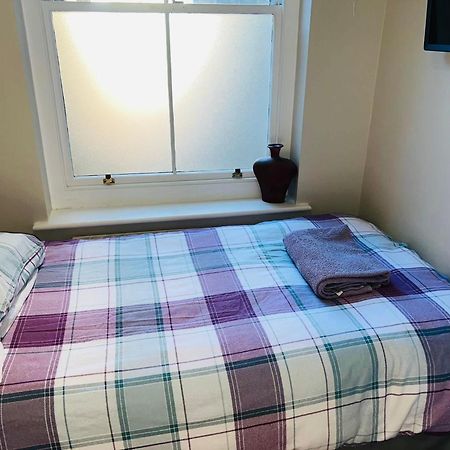 Bed For The Night, Close To Beach, Shops , Train St Leonards-on-Sea Dış mekan fotoğraf